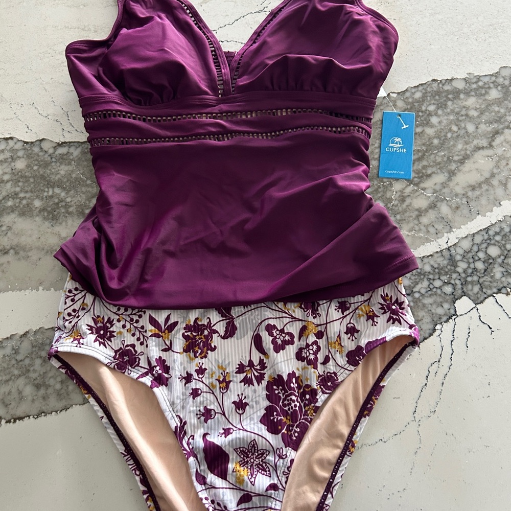 Cupshe Purple One Piece Swimsuit with Strapless Design and High-Waisted Brief